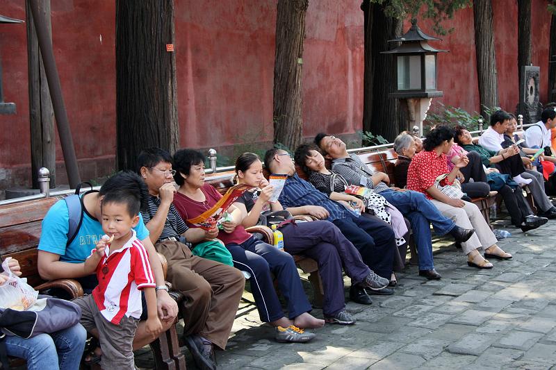 Forbidden_City_23.jpg - The forbidden city. Very important for chines. Take a nap...