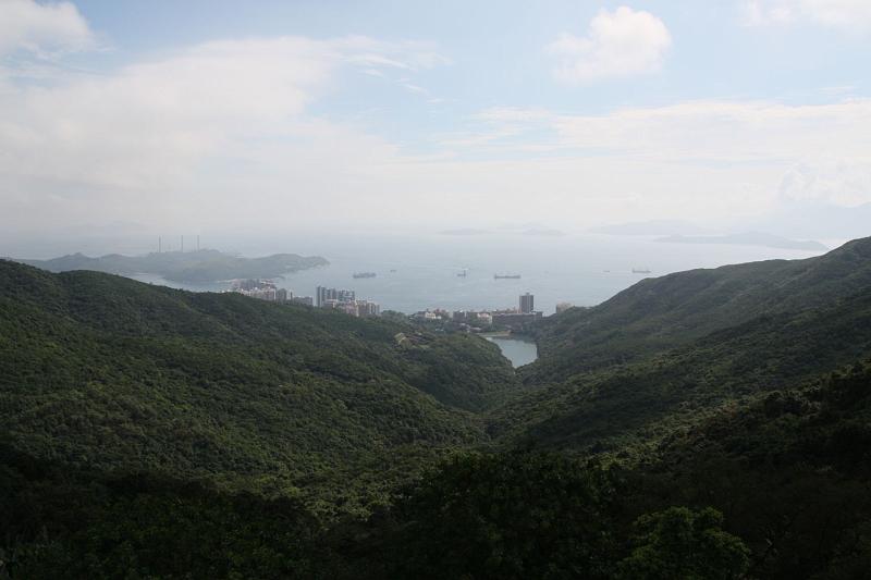 Victoria_Peak_3.jpg - view opposite the previously shown...  no city at all.. nature...  no people... strange..