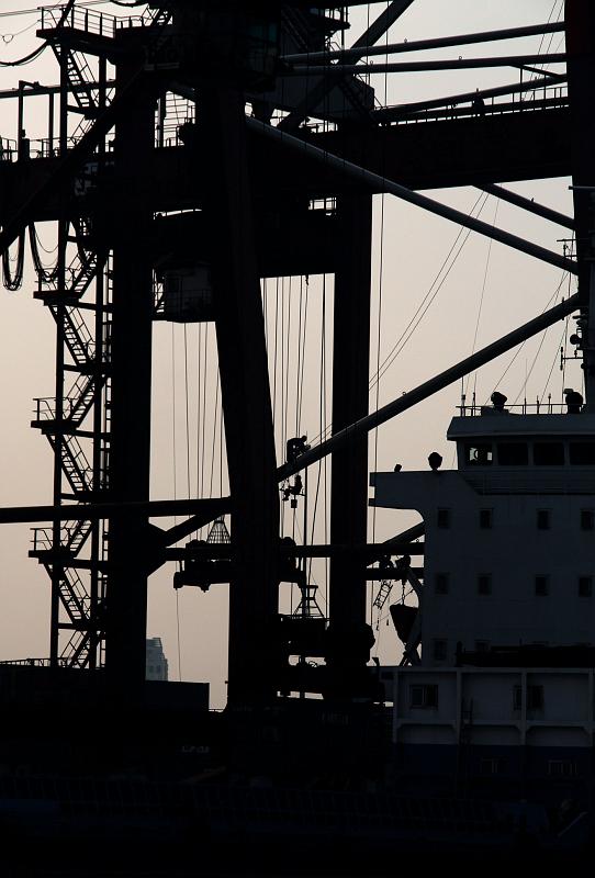 Boat_Crane_2_Detail_Art.jpg - Harbour: Men at work...